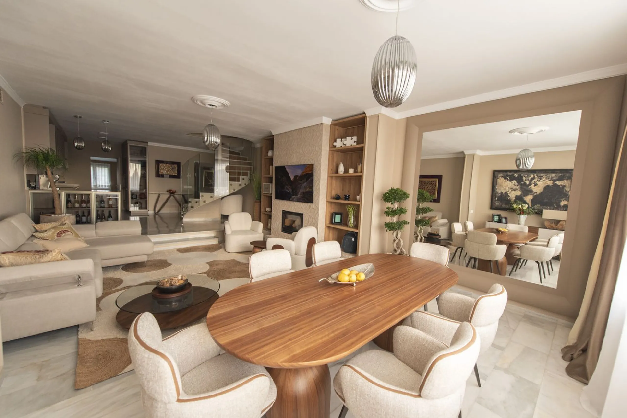 Discover this elegant, fully renovated west-facing townhouse, located in a quiet and well-maintained residential area in the heart of Aloha.