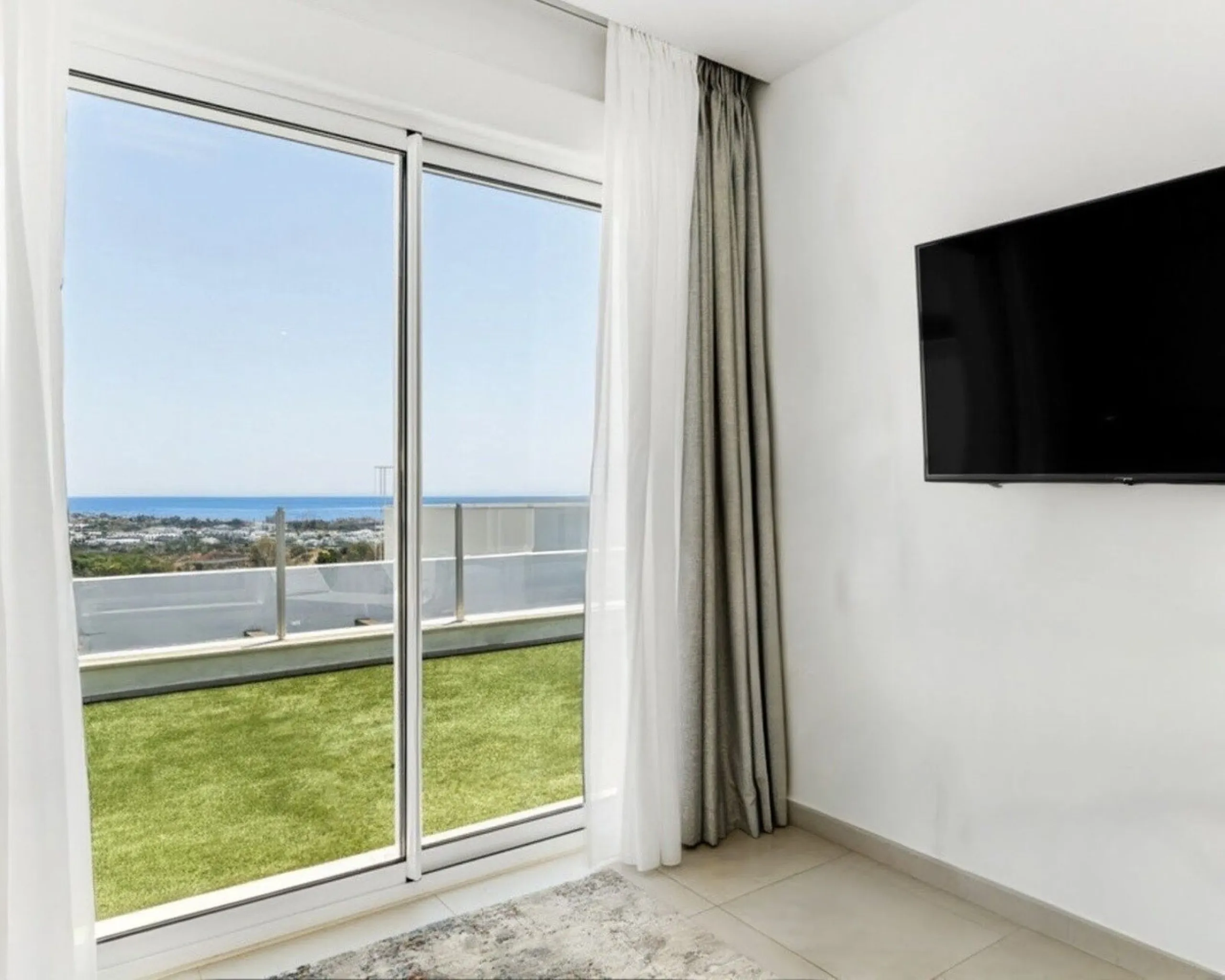 Apartment - Penthouse в продаже в Marbella, Málaga. В доме 3 спален и 3 ванных комнат. Площадь дома 195 м²