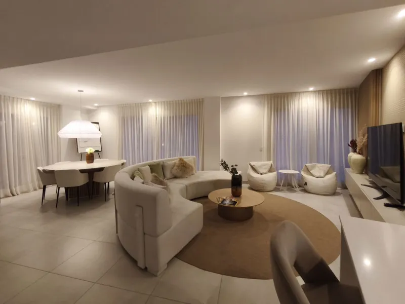 Apartment - Penthouse в продаже в Marbella, Málaga. В доме 3 спален и 3 ванных комнат. Площадь дома 195 м²