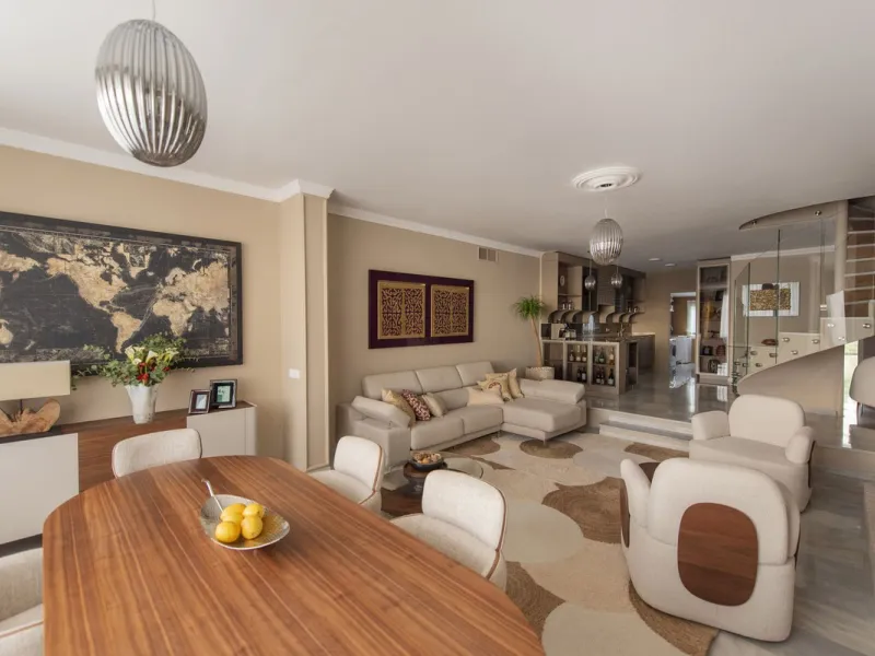 Discover this elegant, fully renovated west-facing townhouse, located in a quiet and well-maintained residential area in the heart of Aloha.