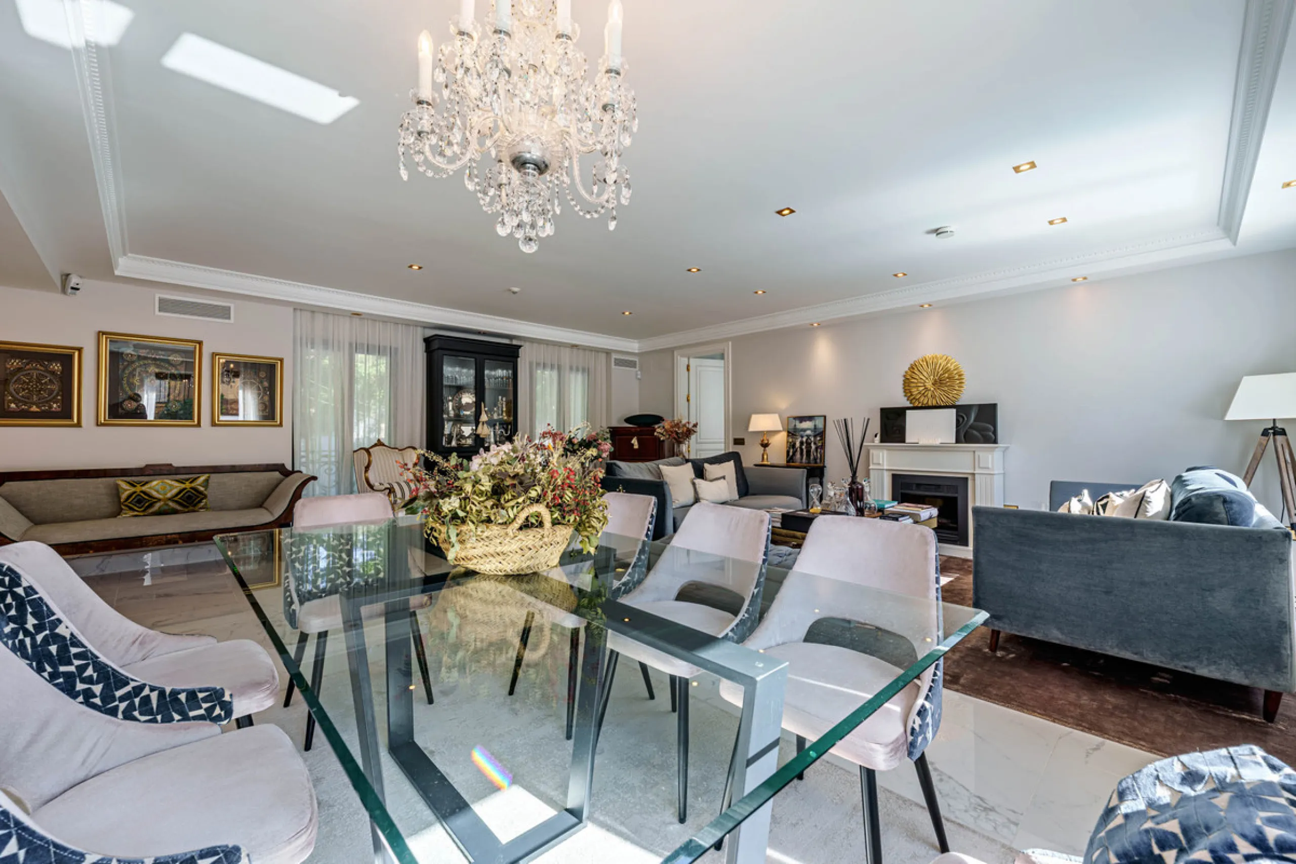 House - Detached Villa в продаже в Málaga, Málaga. В доме 8 спален и 8 ванных комнат. Площадь дома 390 м². Площадь участка 495 м²