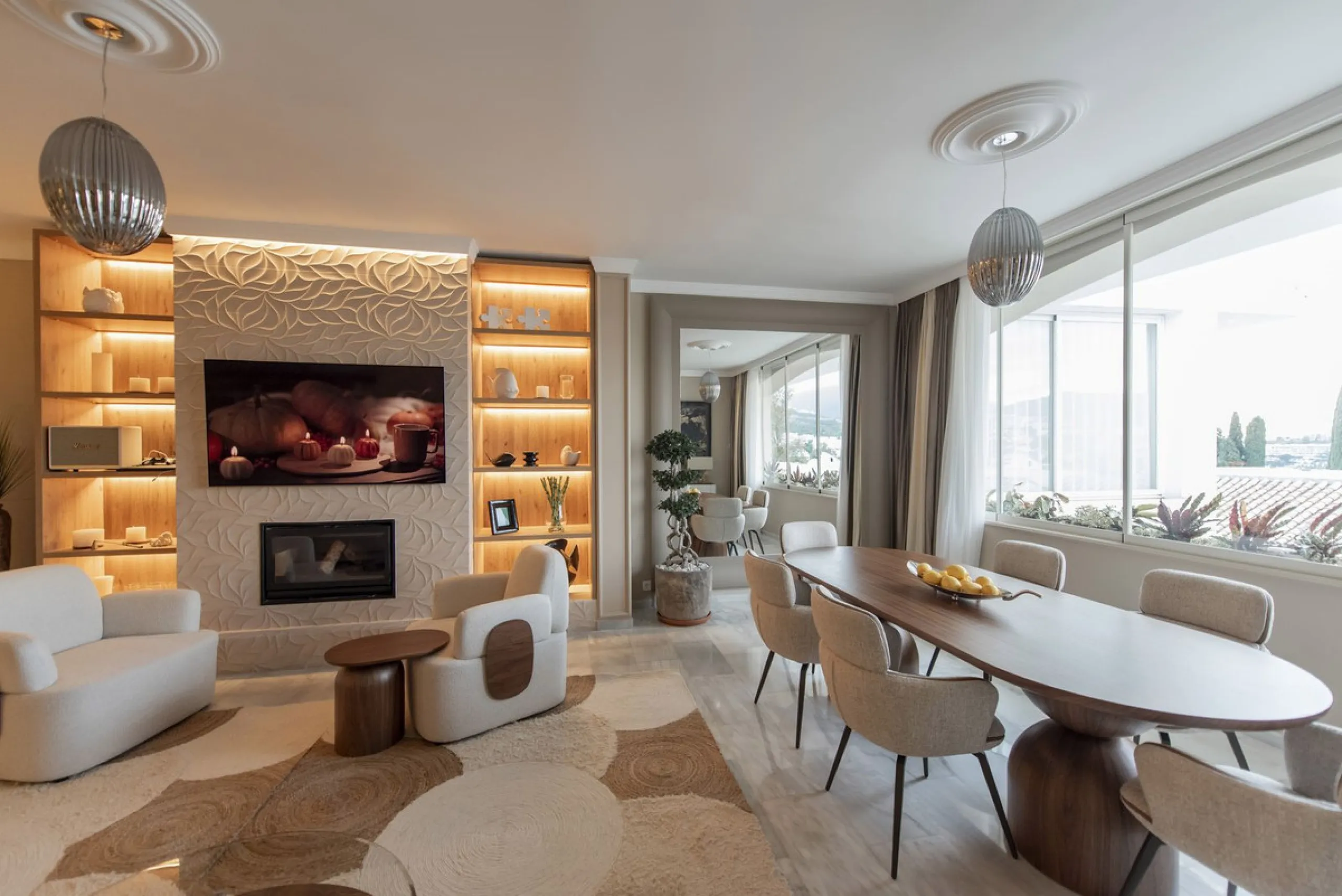 Discover this elegant, fully renovated west-facing townhouse, located in a quiet and well-maintained residential area in the heart of Aloha.