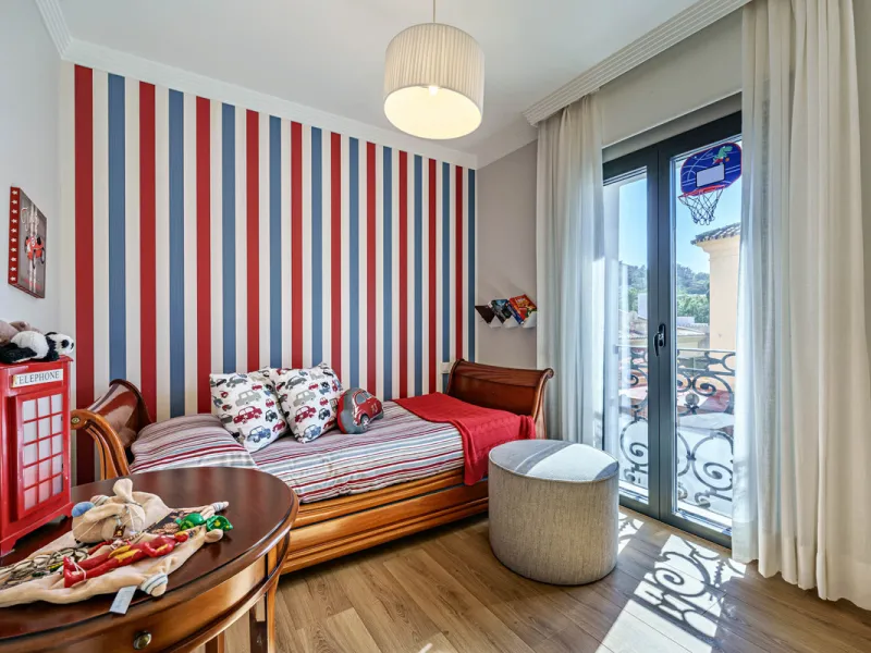 House - Detached Villa в продаже в Málaga, Málaga. В доме 8 спален и 8 ванных комнат. Площадь дома 390 м². Площадь участка 495 м²