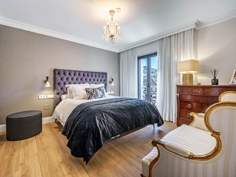 House - Detached Villa в продаже в Málaga, Málaga. В доме 8 спален и 8 ванных комнат. Площадь дома 390 м². Площадь участка 495 м²