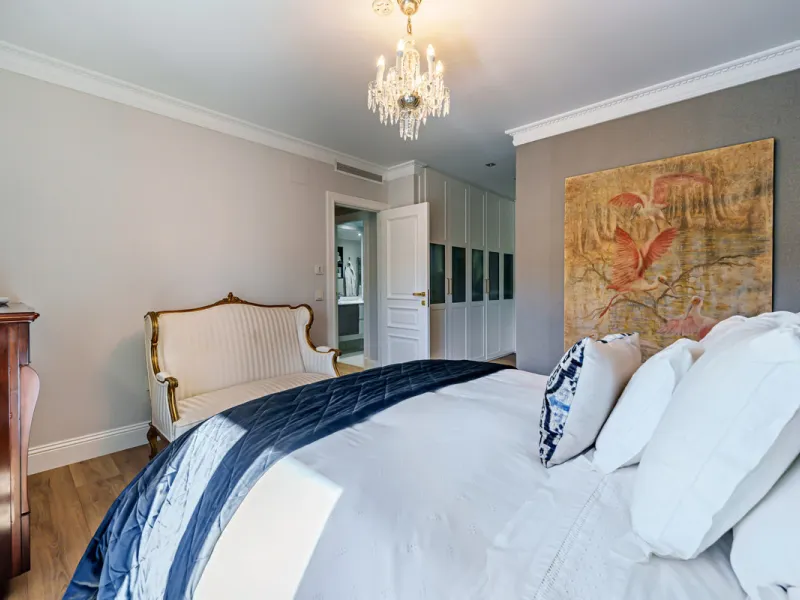 House - Detached Villa в продаже в Málaga, Málaga. В доме 8 спален и 8 ванных комнат. Площадь дома 390 м². Площадь участка 495 м²