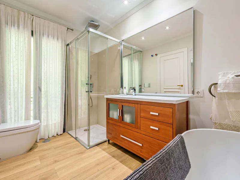 House - Detached Villa в продаже в Málaga, Málaga. В доме 8 спален и 8 ванных комнат. Площадь дома 390 м². Площадь участка 495 м²