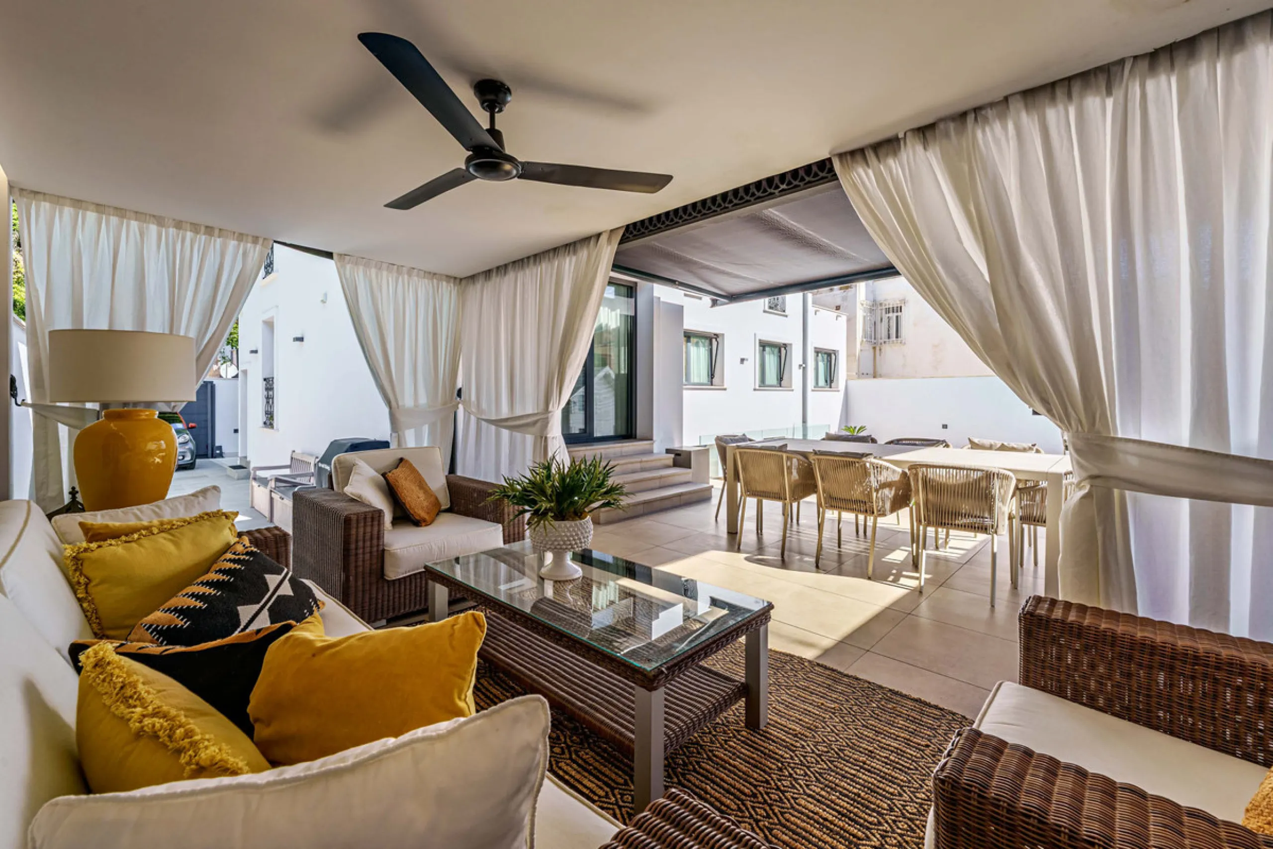 House - Detached Villa в продаже в Málaga, Málaga. В доме 8 спален и 8 ванных комнат. Площадь дома 390 м². Площадь участка 495 м²