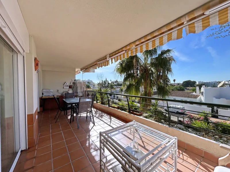 Apartment - Middle Floor Apartment в продаже в Marbella, Málaga. В доме 2 спален и 2 ванных комнат. Площадь дома 114 м²