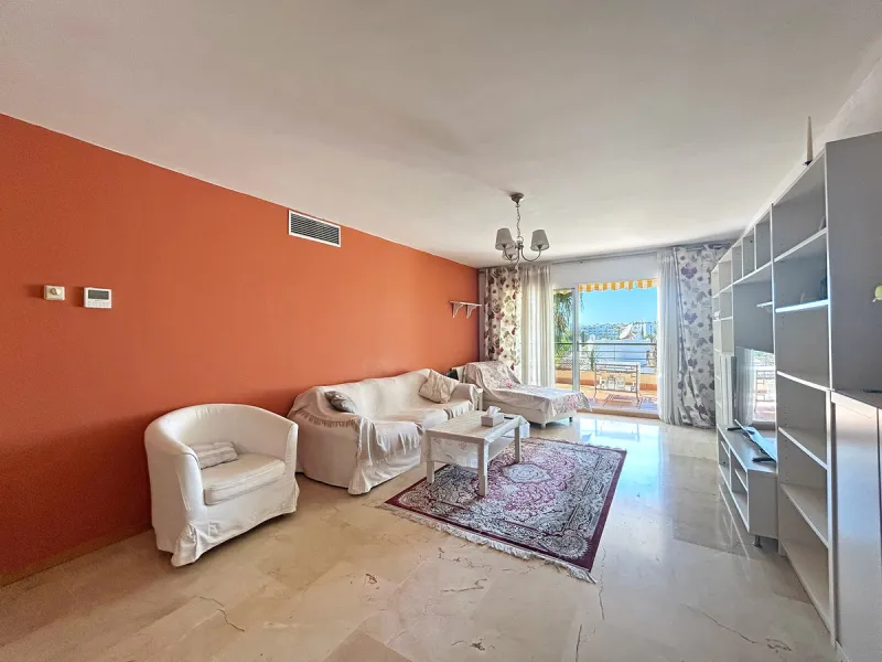 Apartment - Middle Floor Apartment в продаже в Marbella, Málaga. В доме 2 спален и 2 ванных комнат. Площадь дома 114 м²