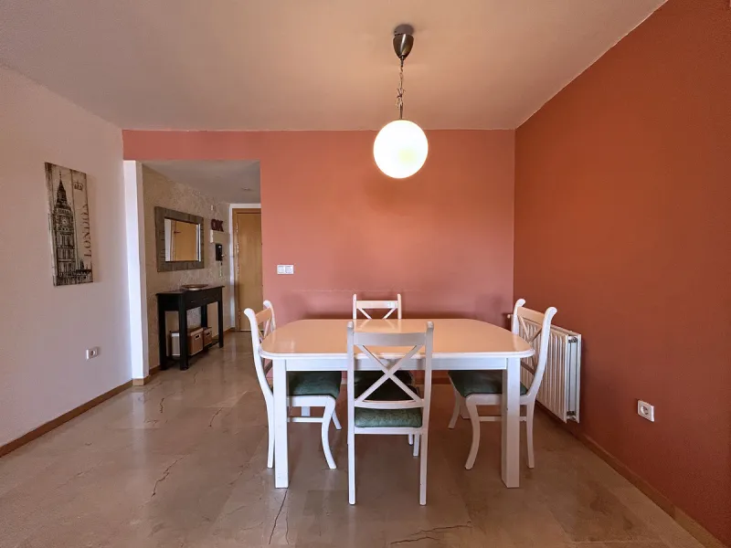 Apartment - Middle Floor Apartment в продаже в Marbella, Málaga. В доме 2 спален и 2 ванных комнат. Площадь дома 114 м²