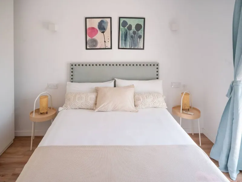 DUPLEX WITH MAGNIFICENT VIEWS - BRAND NEW! Ready to be enjoyed as a primary residence or for holiday rentals (licensed) or long-term stays. Access to the property is independent, via a steep staircase (no elevator) on the 3rd floor. The duplex features a 