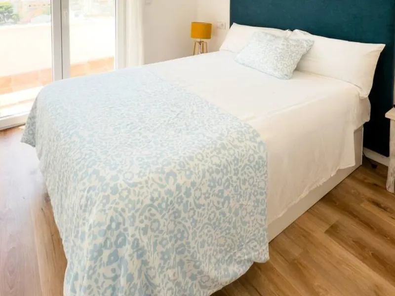 DUPLEX WITH MAGNIFICENT VIEWS - BRAND NEW! Ready to be enjoyed as a primary residence or for holiday rentals (licensed) or long-term stays. Access to the property is independent, via a steep staircase (no elevator) on the 3rd floor. The duplex features a 