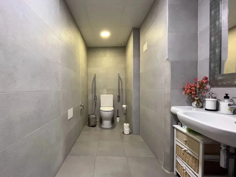 Commercial - Commercial Premises в продаже в Marbella, Málaga. Площадь дома 376 м²