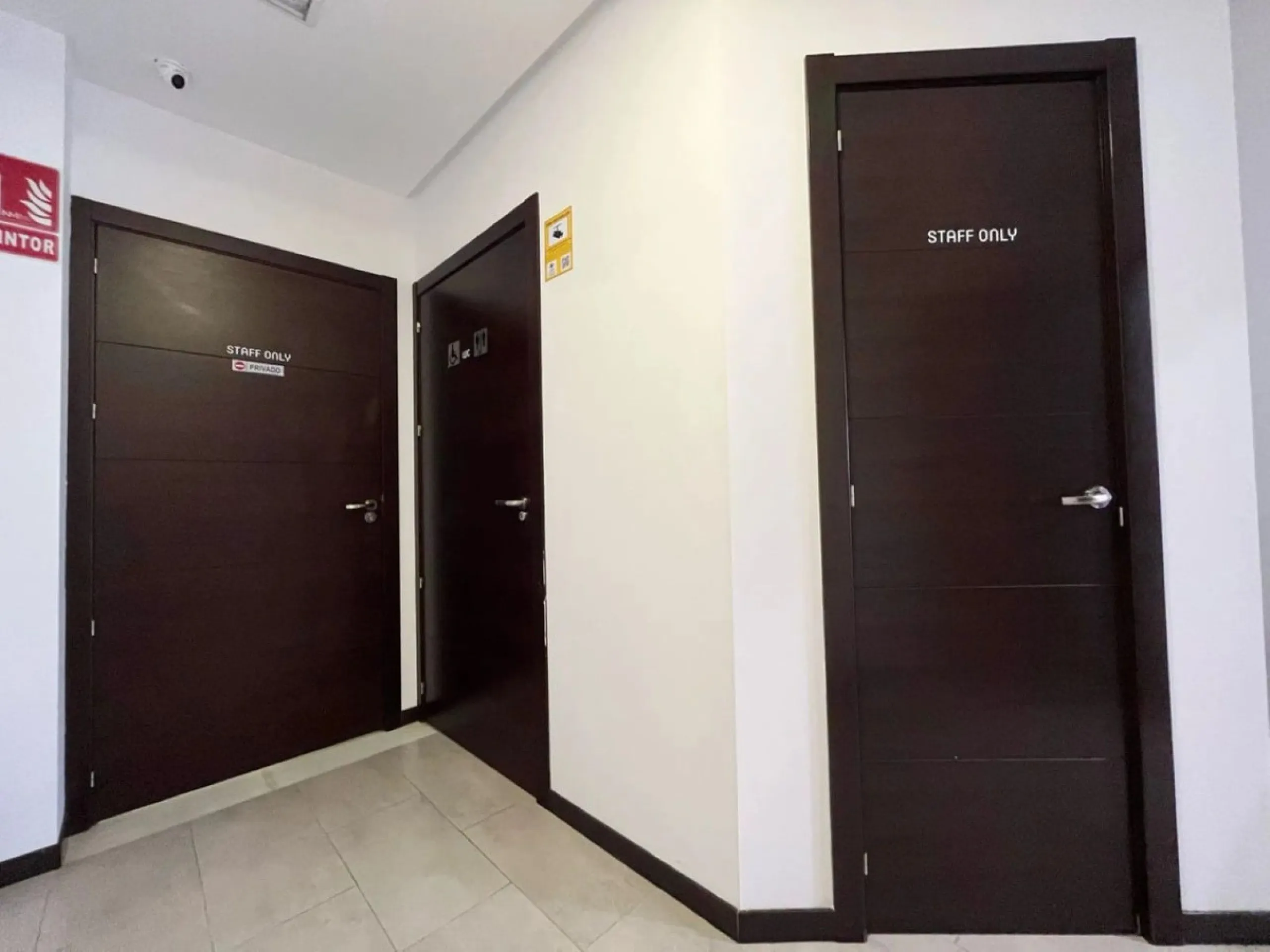 Commercial - Commercial Premises в продаже в Marbella, Málaga. Площадь дома 376 м²