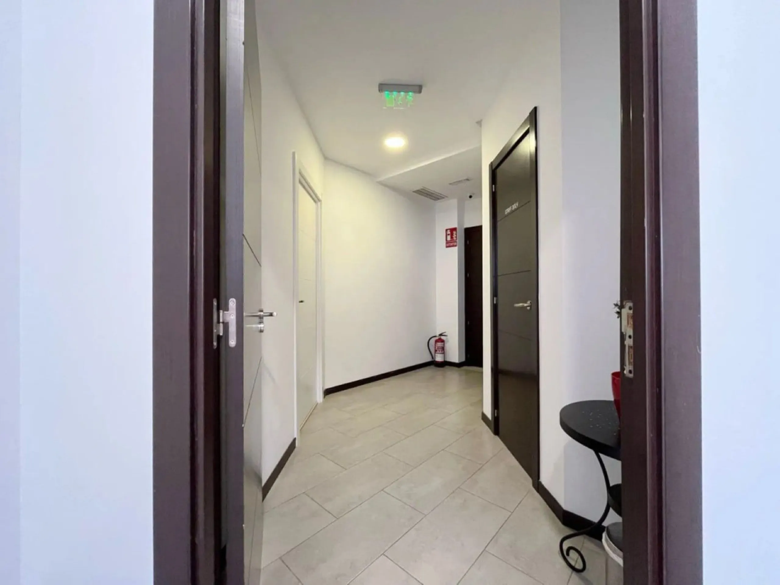 Commercial - Commercial Premises в продаже в Marbella, Málaga. Площадь дома 376 м²