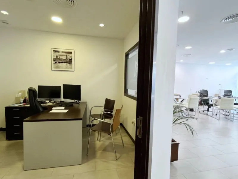 Commercial - Commercial Premises в продаже в Marbella, Málaga. Площадь дома 376 м²