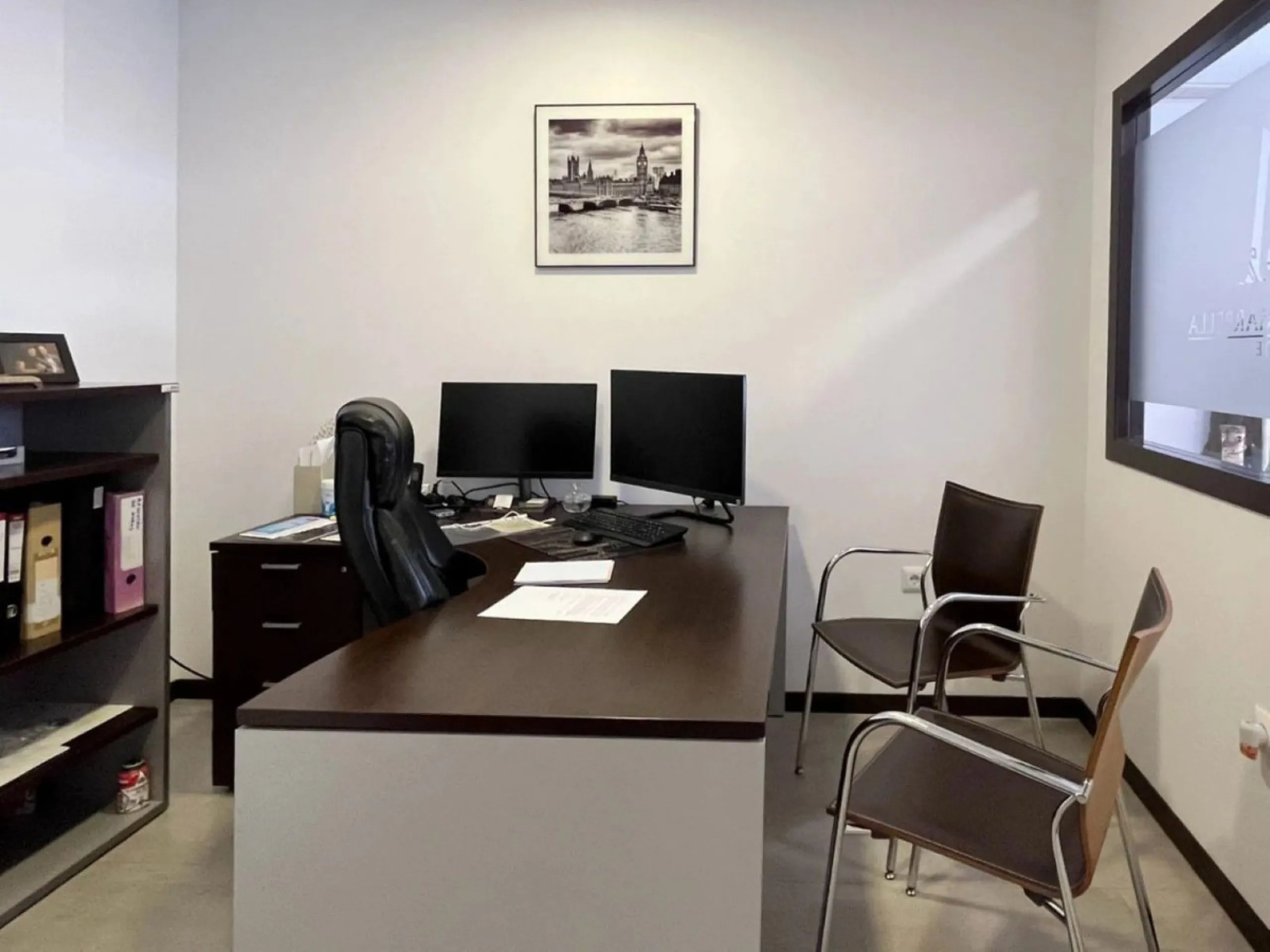 Commercial - Commercial Premises в продаже в Marbella, Málaga. Площадь дома 376 м²