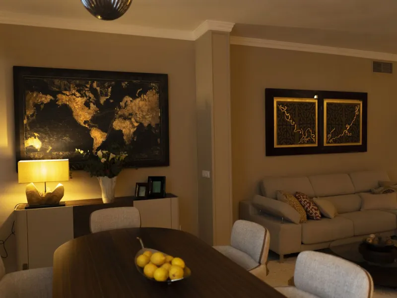Discover this elegant, fully renovated west-facing townhouse, located in a quiet and well-maintained residential area in the heart of Aloha.