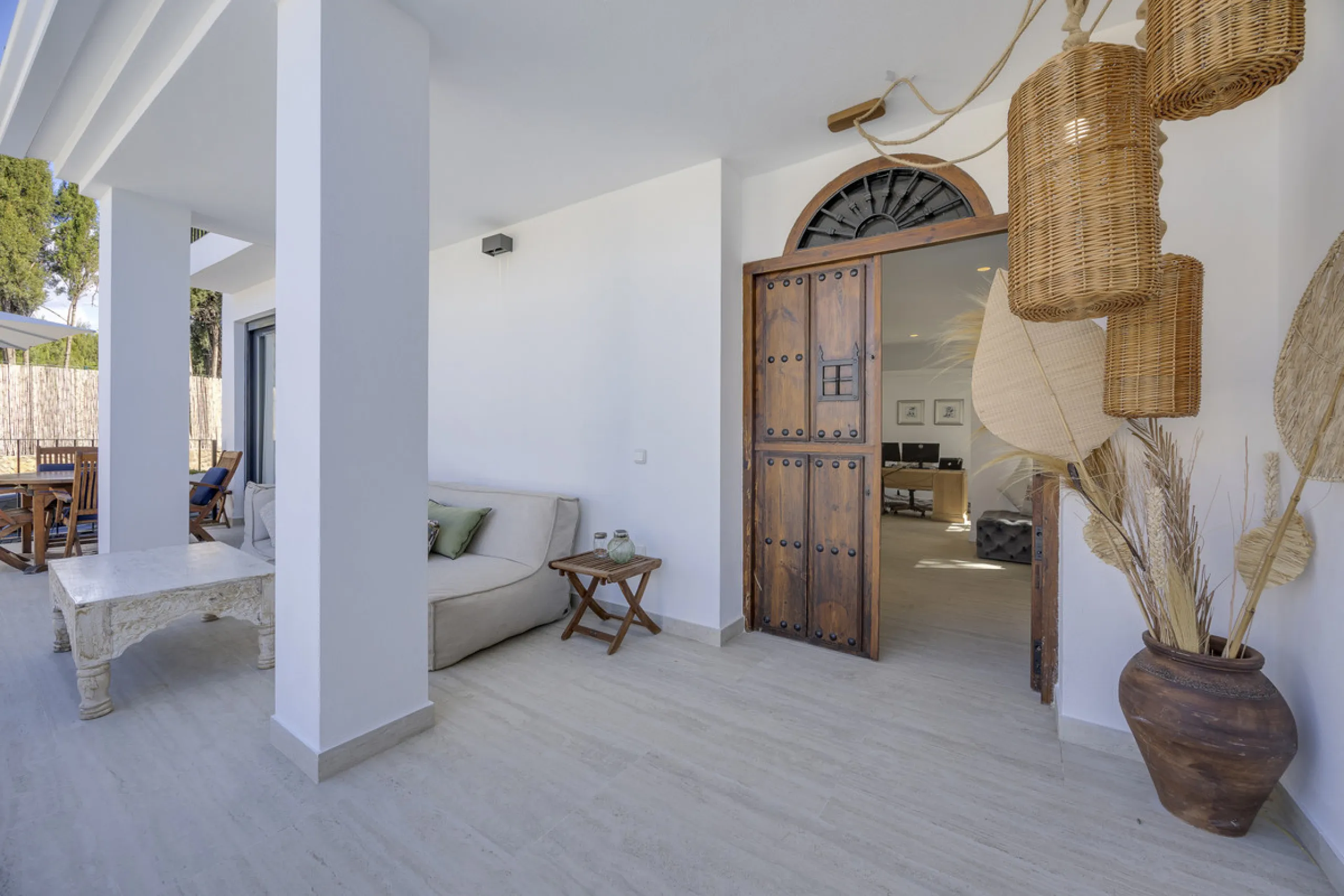 Discover this exceptional southwest-facing villa, a stunning blend of contemporary elegance and modern comfort. Recently refurbished with top-quality materials, this exquisite home boasts a sleek design that perfectly complements its surroundings. Located