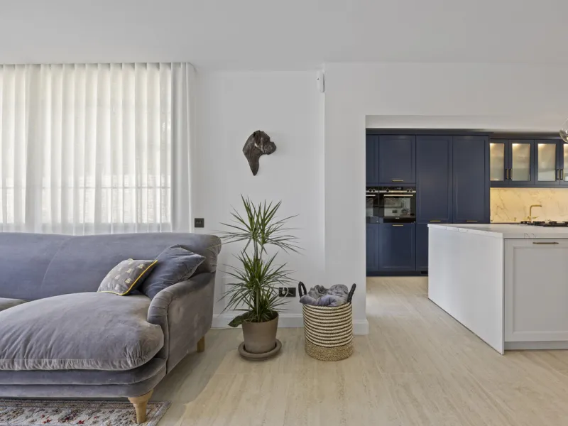 Discover this exceptional southwest-facing villa, a stunning blend of contemporary elegance and modern comfort. Recently refurbished with top-quality materials, this exquisite home boasts a sleek design that perfectly complements its surroundings. Located