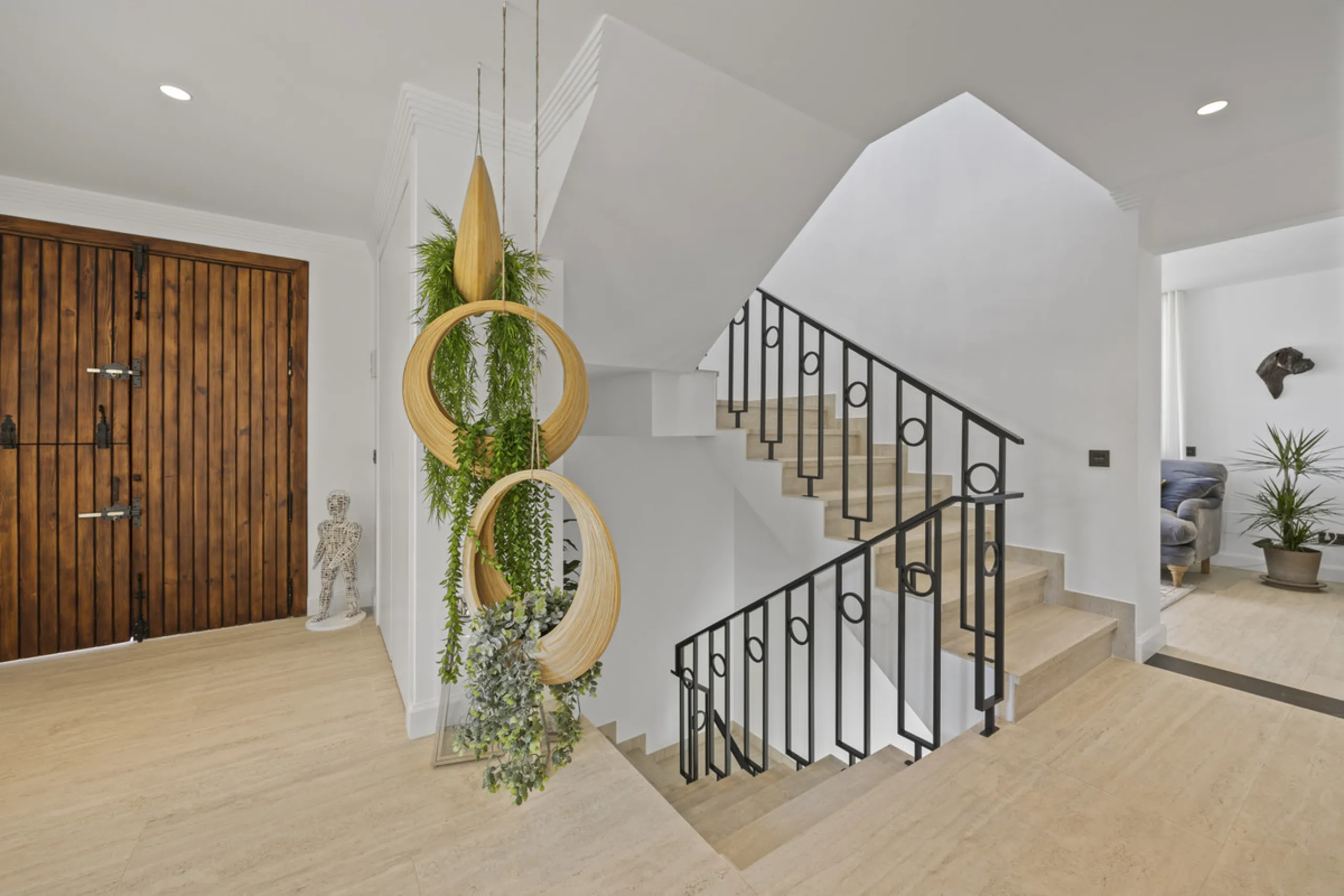 Discover this exceptional southwest-facing villa, a stunning blend of contemporary elegance and modern comfort. Recently refurbished with top-quality materials, this exquisite home boasts a sleek design that perfectly complements its surroundings. Located