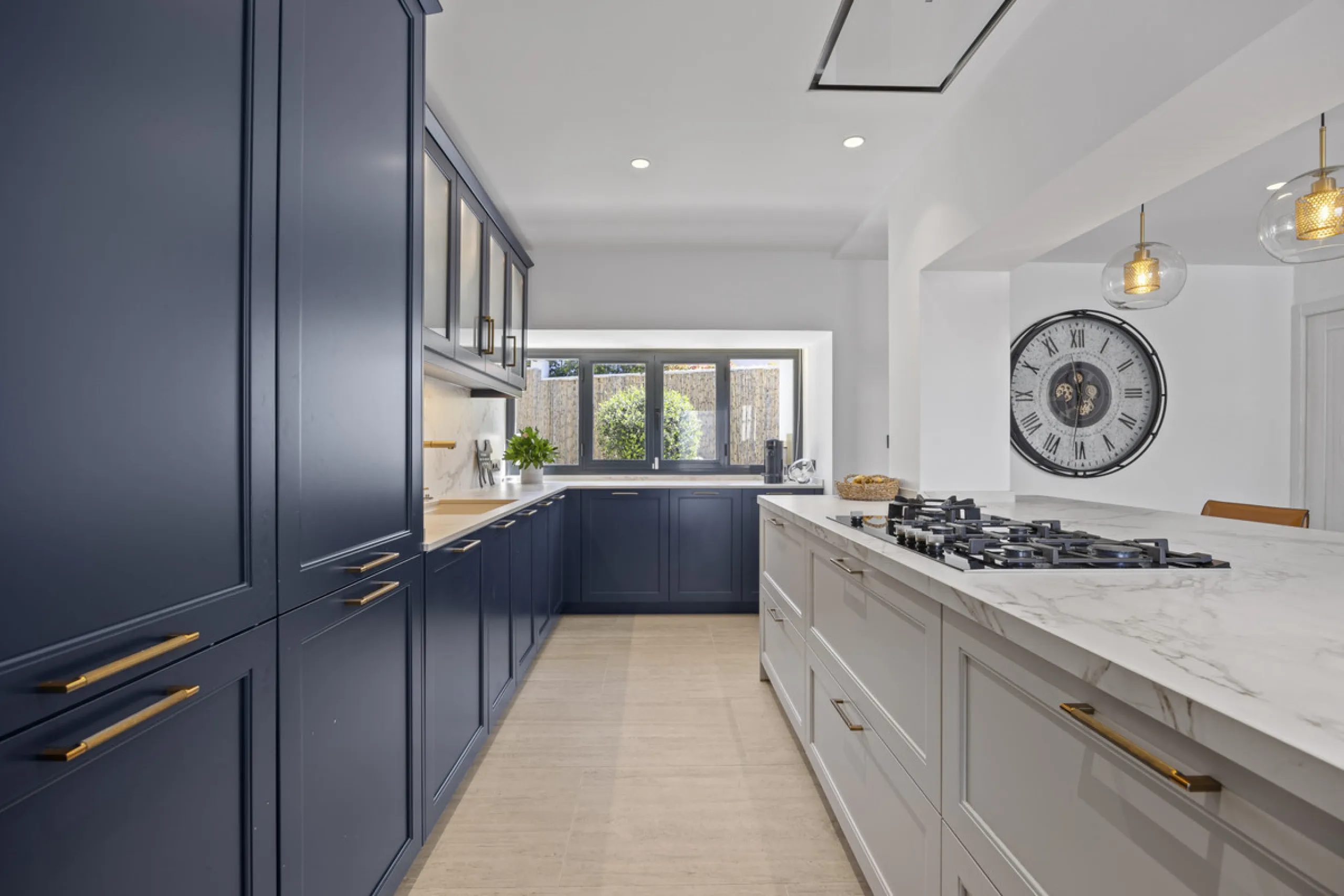 Discover this exceptional southwest-facing villa, a stunning blend of contemporary elegance and modern comfort. Recently refurbished with top-quality materials, this exquisite home boasts a sleek design that perfectly complements its surroundings. Located