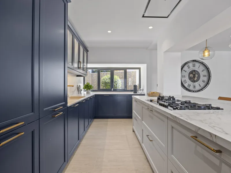 Discover this exceptional southwest-facing villa, a stunning blend of contemporary elegance and modern comfort. Recently refurbished with top-quality materials, this exquisite home boasts a sleek design that perfectly complements its surroundings. Located
