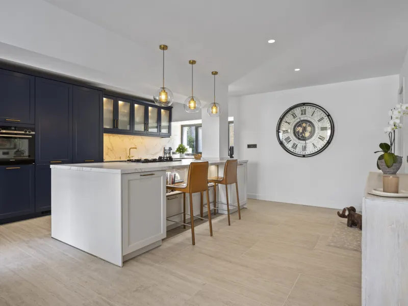 Discover this exceptional southwest-facing villa, a stunning blend of contemporary elegance and modern comfort. Recently refurbished with top-quality materials, this exquisite home boasts a sleek design that perfectly complements its surroundings. Located
