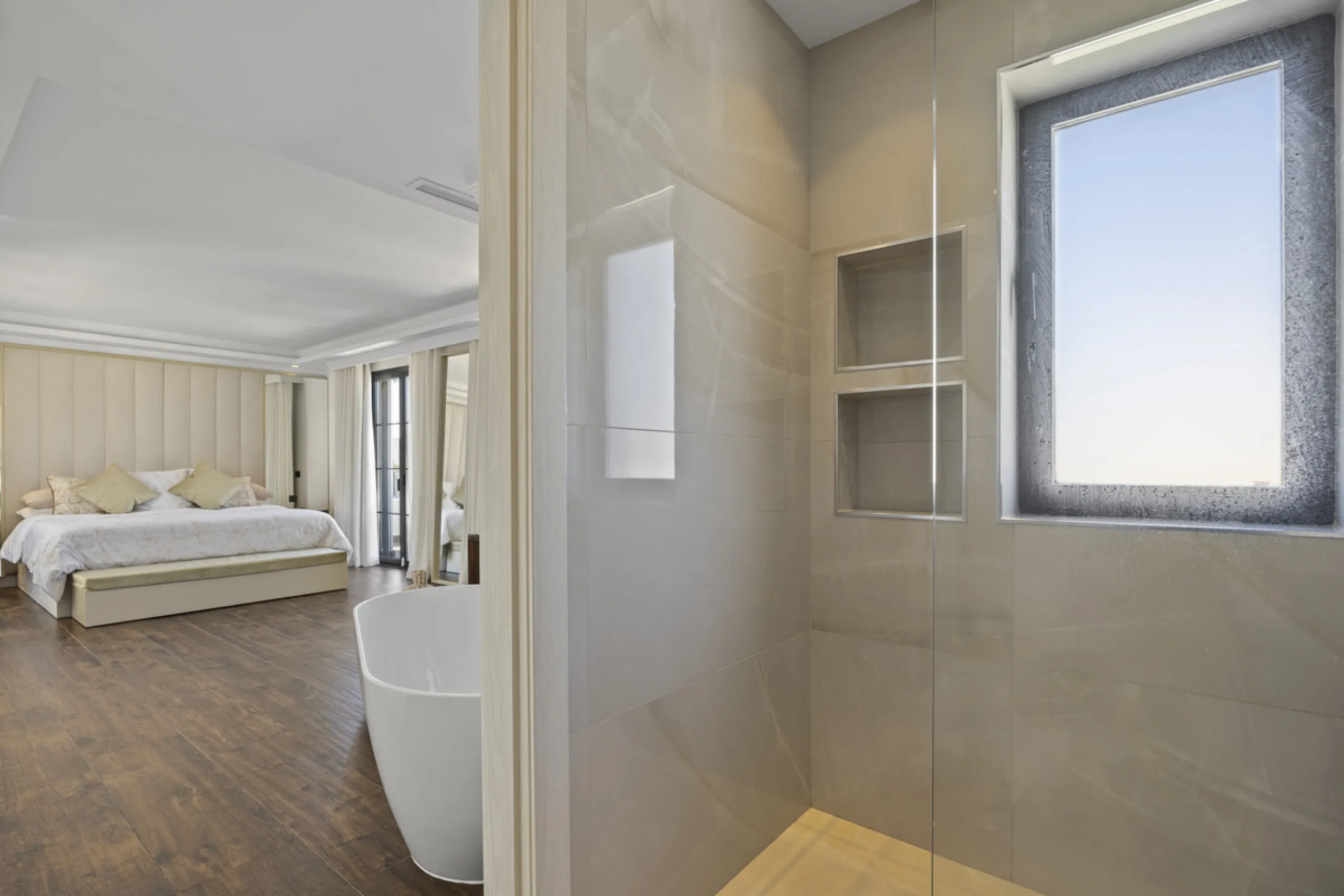 Discover this exceptional southwest-facing villa, a stunning blend of contemporary elegance and modern comfort. Recently refurbished with top-quality materials, this exquisite home boasts a sleek design that perfectly complements its surroundings. Located