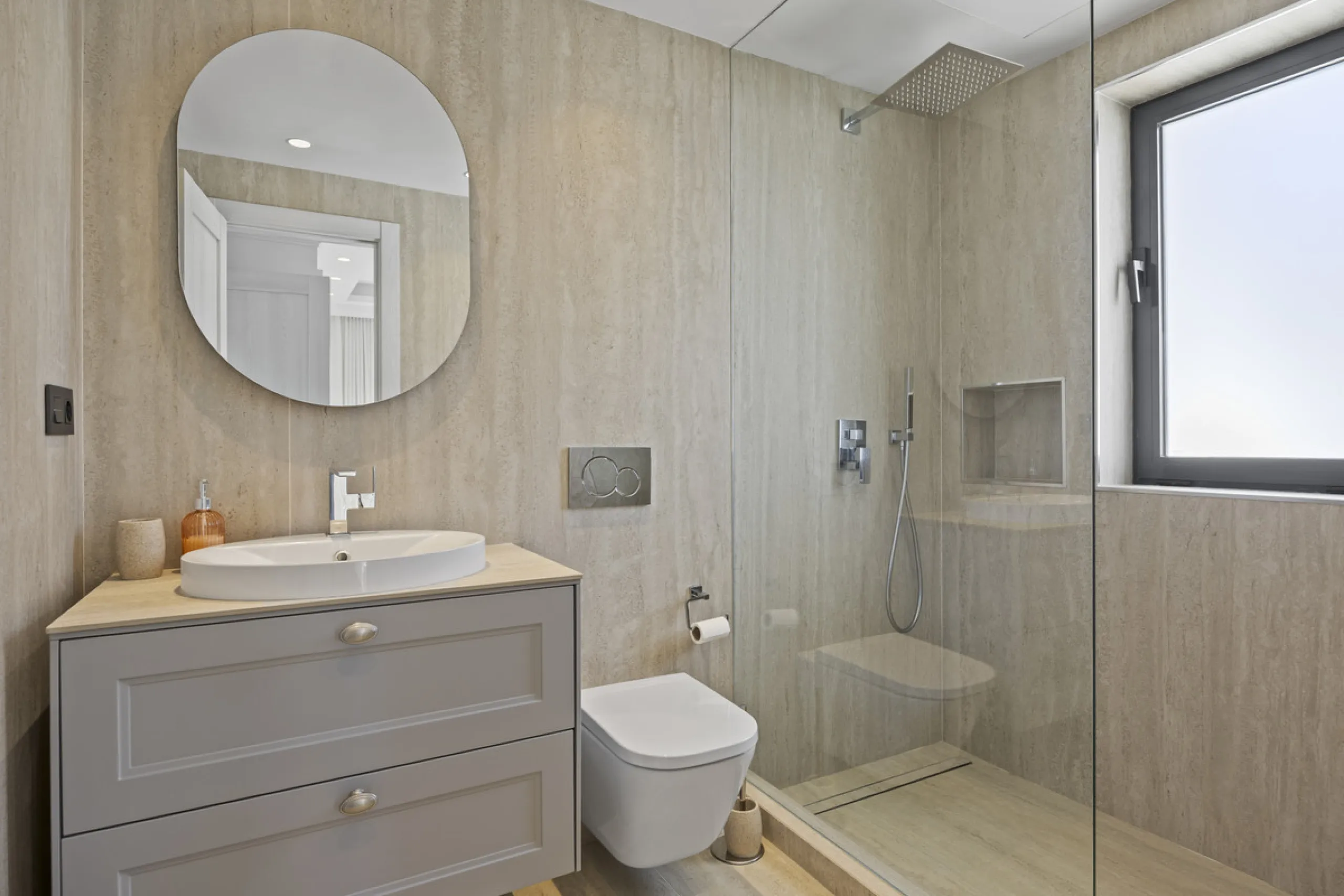 Discover this exceptional southwest-facing villa, a stunning blend of contemporary elegance and modern comfort. Recently refurbished with top-quality materials, this exquisite home boasts a sleek design that perfectly complements its surroundings. Located