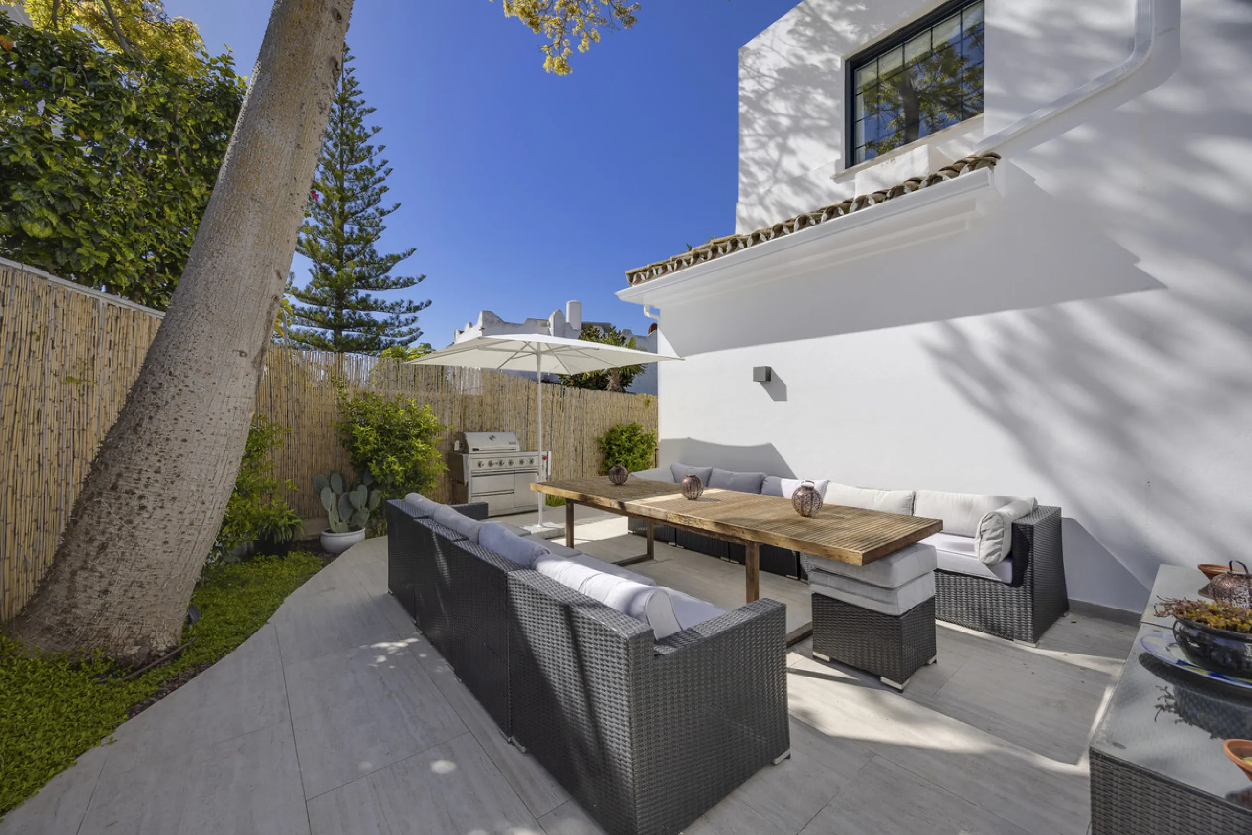 Discover this exceptional southwest-facing villa, a stunning blend of contemporary elegance and modern comfort. Recently refurbished with top-quality materials, this exquisite home boasts a sleek design that perfectly complements its surroundings. Located