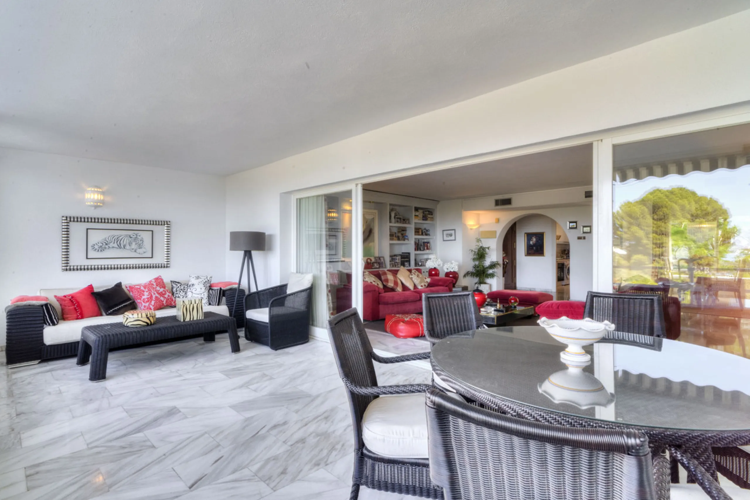 Located in the sought-after Torre Real urbanization, within the distinguished Atenea II building, this refined first-floor apartment offers a serene and comfortable lifestyle just minutes from the heart of Marbella.