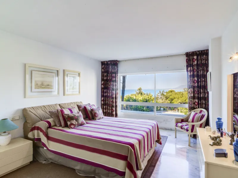 Located in the sought-after Torre Real urbanization, within the distinguished Atenea II building, this refined first-floor apartment offers a serene and comfortable lifestyle just minutes from the heart of Marbella.