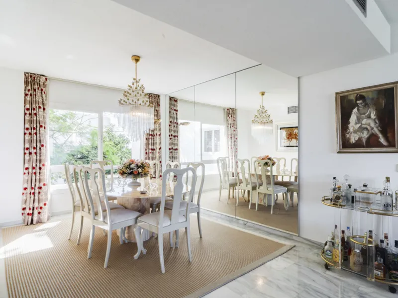Located in the sought-after Torre Real urbanization, within the distinguished Atenea II building, this refined first-floor apartment offers a serene and comfortable lifestyle just minutes from the heart of Marbella.