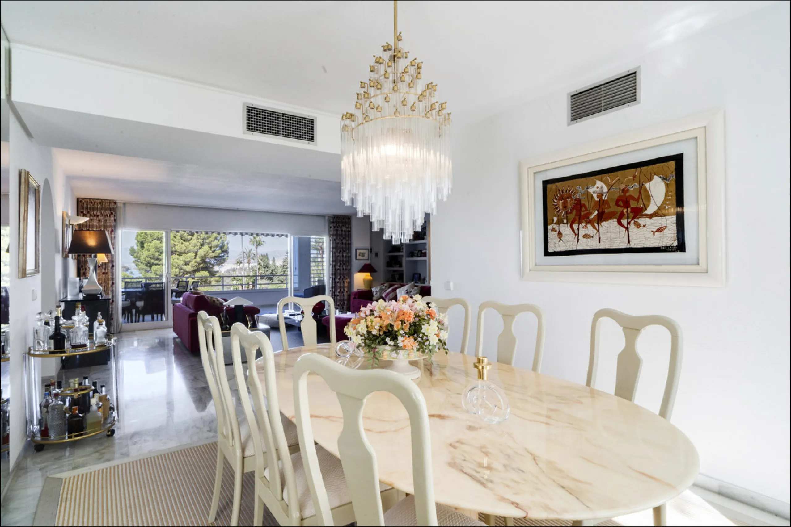 Located in the sought-after Torre Real urbanization, within the distinguished Atenea II building, this refined first-floor apartment offers a serene and comfortable lifestyle just minutes from the heart of Marbella.