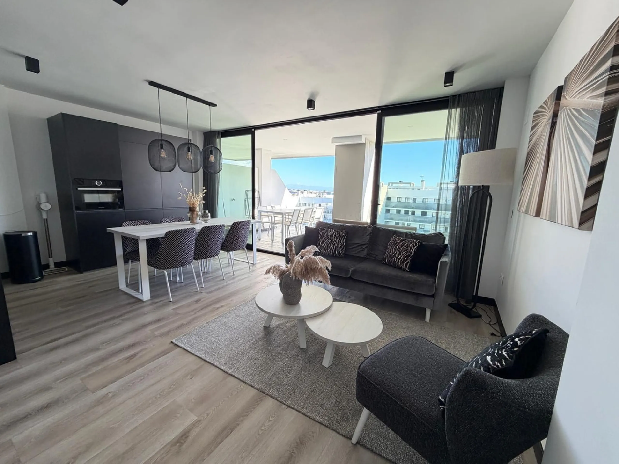 Apartment - Middle Floor Apartment в продаже в Mijas, Málaga. В доме 3 спален и 1 ванных комнат. Площадь дома 71 м²
