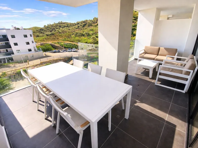 Apartment - Middle Floor Apartment в продаже в Mijas, Málaga. В доме 3 спален и 1 ванных комнат. Площадь дома 71 м²