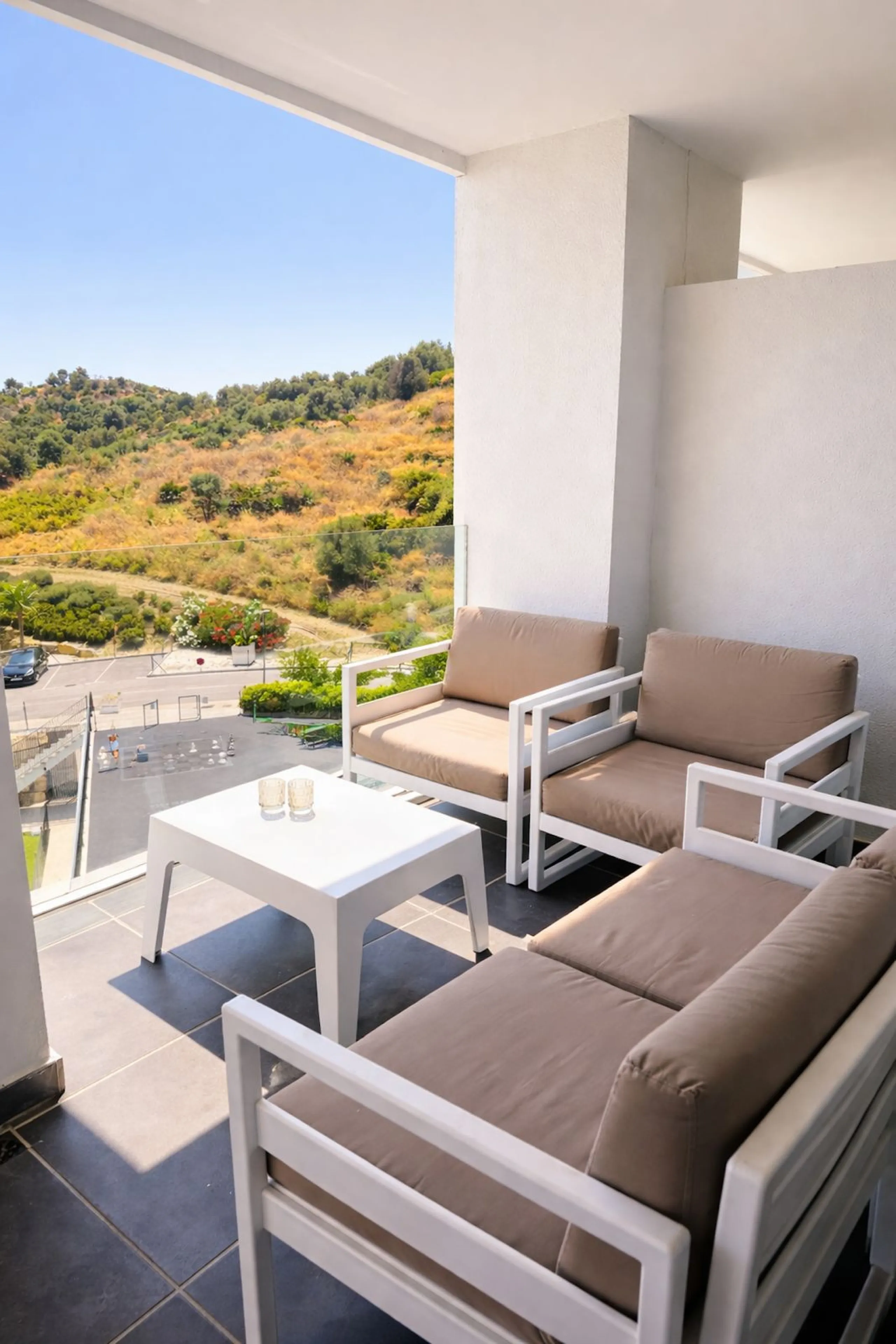 Apartment - Middle Floor Apartment в продаже в Mijas, Málaga. В доме 3 спален и 1 ванных комнат. Площадь дома 71 м²