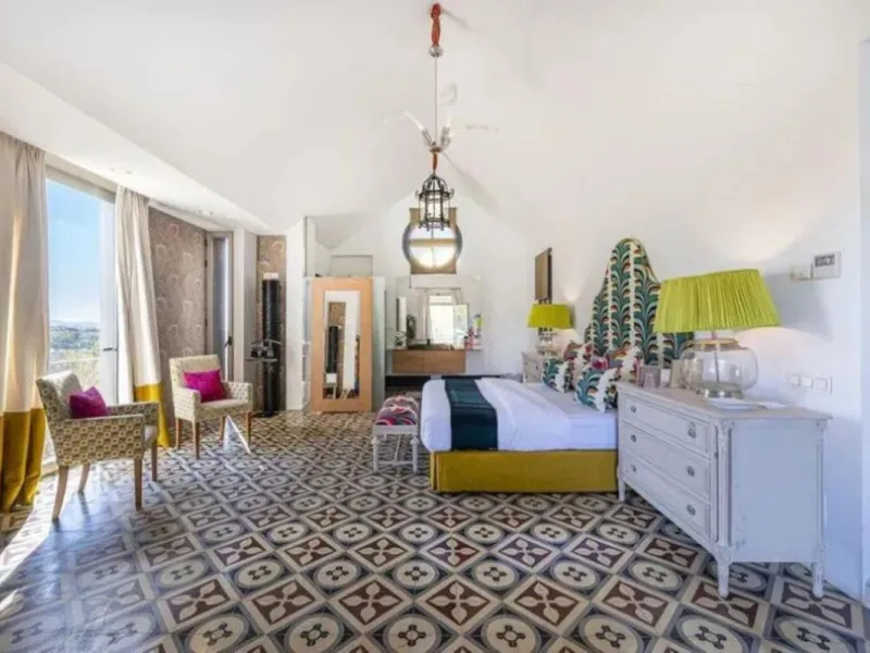 Welcome to a one-of-a-kind Mediterranean sanctuary, nestled in the exclusive urbanization of Lomas de Marbella Club, a place where timeless Andalusian charm meets artistic soul and untapped potential.