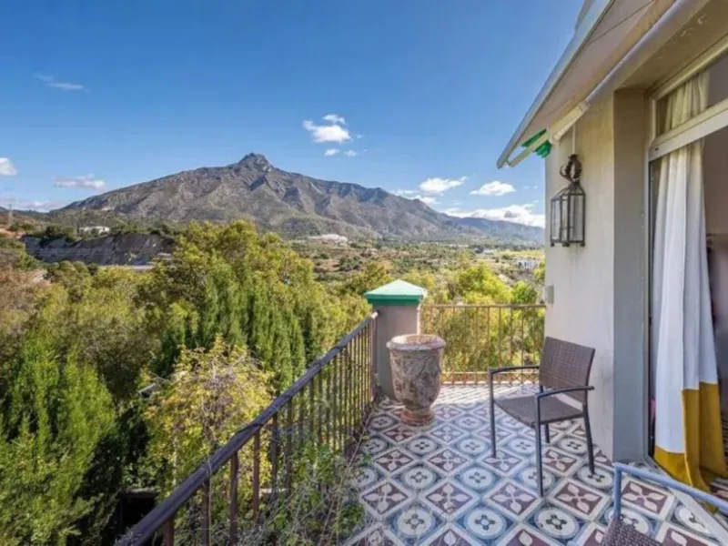 Welcome to a one-of-a-kind Mediterranean sanctuary, nestled in the exclusive urbanization of Lomas de Marbella Club, a place where timeless Andalusian charm meets artistic soul and untapped potential.
