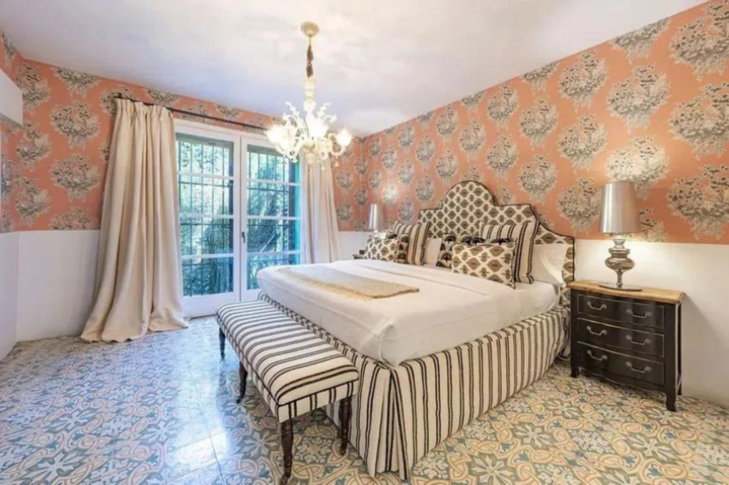 Welcome to a one-of-a-kind Mediterranean sanctuary, nestled in the exclusive urbanization of Lomas de Marbella Club, a place where timeless Andalusian charm meets artistic soul and untapped potential.