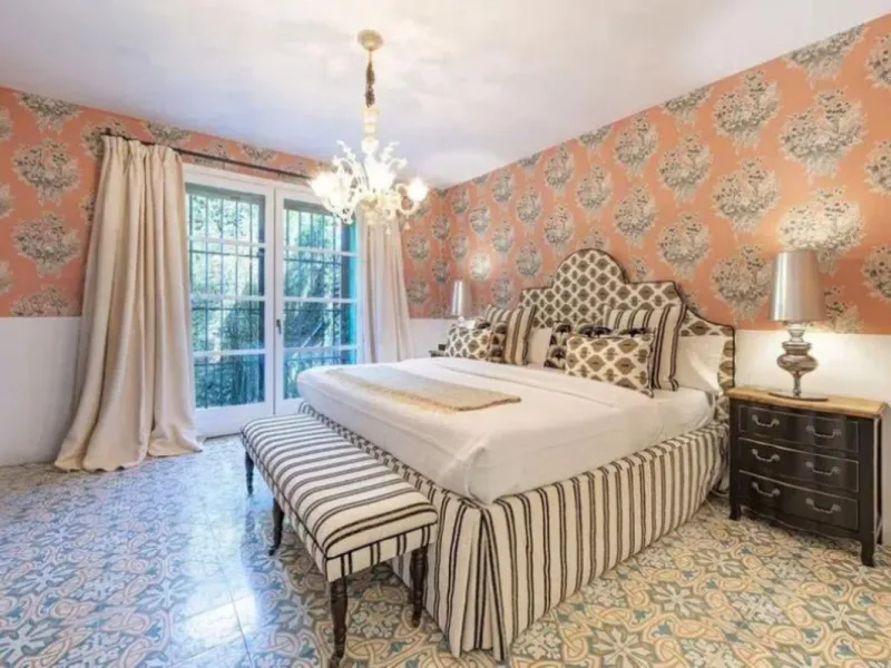 Welcome to a one-of-a-kind Mediterranean sanctuary, nestled in the exclusive urbanization of Lomas de Marbella Club, a place where timeless Andalusian charm meets artistic soul and untapped potential.