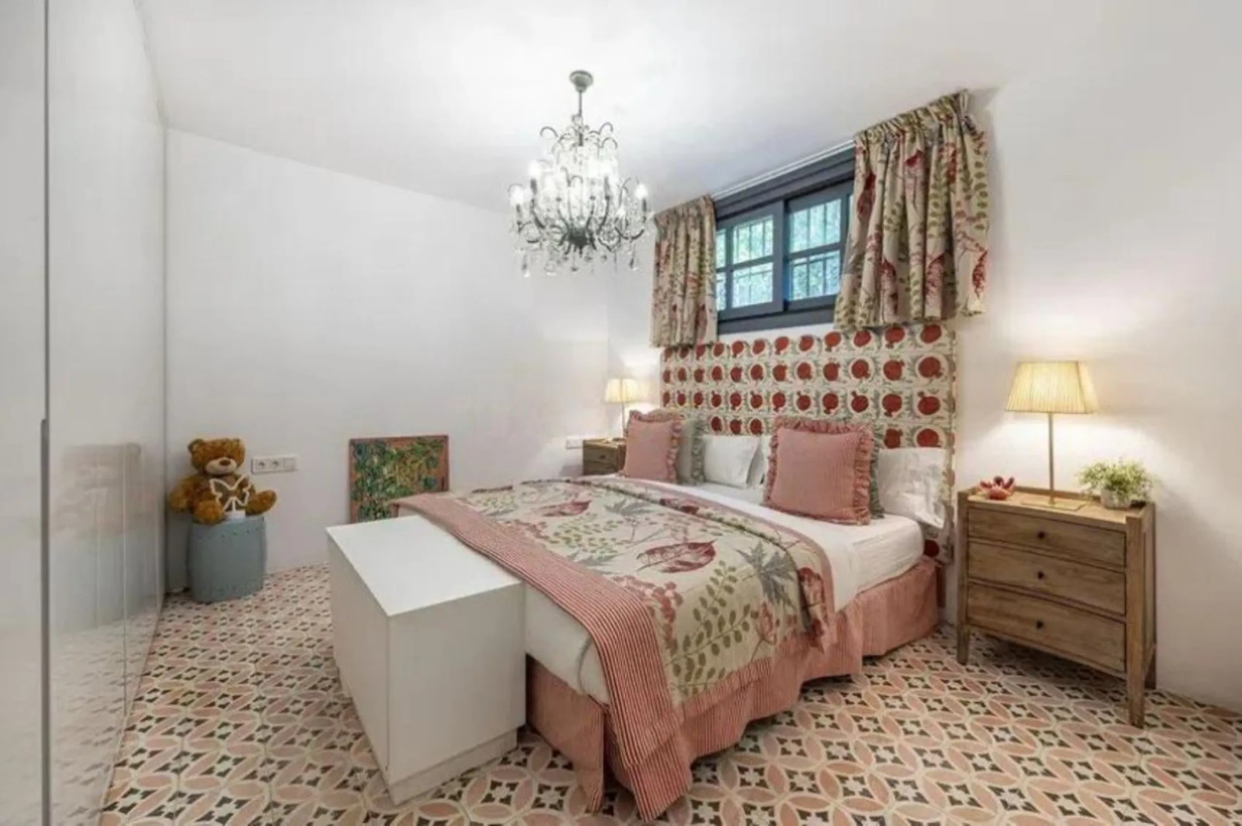 Welcome to a one-of-a-kind Mediterranean sanctuary, nestled in the exclusive urbanization of Lomas de Marbella Club, a place where timeless Andalusian charm meets artistic soul and untapped potential.