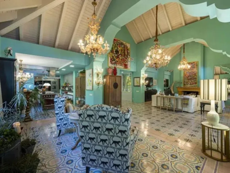 Welcome to a one-of-a-kind Mediterranean sanctuary, nestled in the exclusive urbanization of Lomas de Marbella Club, a place where timeless Andalusian charm meets artistic soul and untapped potential.