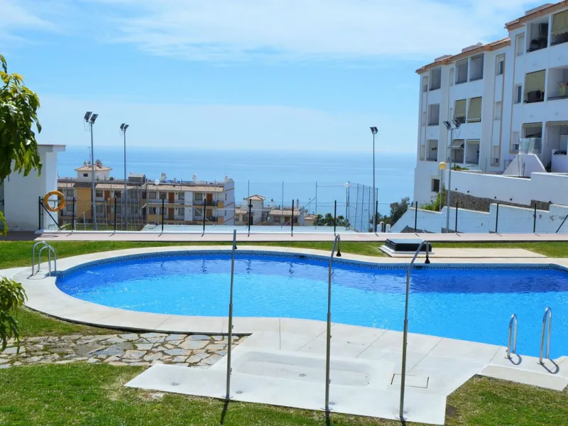 Apartment - Middle Floor Apartment в продаже в Benalmadena, Málaga. В доме 2 спален и 1 ванных комнат. Площадь дома 60 м²