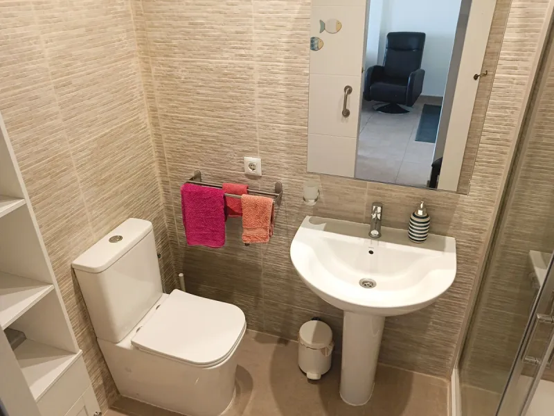 Apartment - Middle Floor Apartment в продаже в Benalmadena, Málaga. В доме 2 спален и 1 ванных комнат. Площадь дома 60 м²