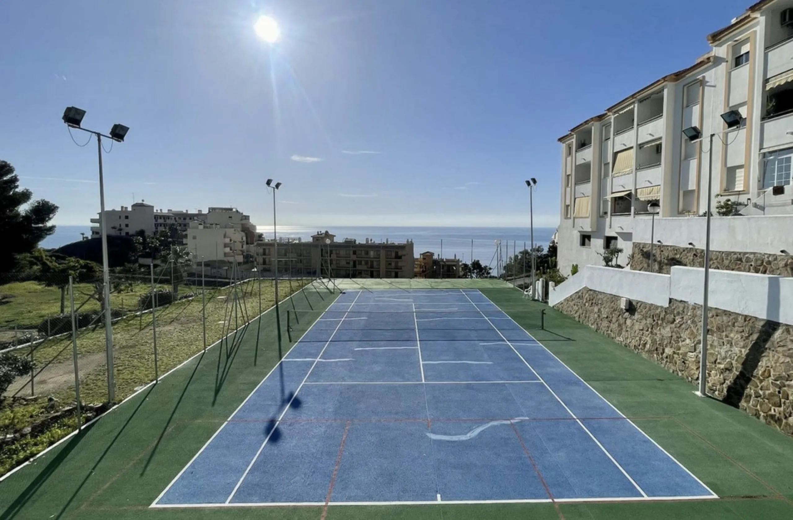 Apartment - Middle Floor Apartment в продаже в Benalmadena, Málaga. В доме 2 спален и 1 ванных комнат. Площадь дома 60 м²