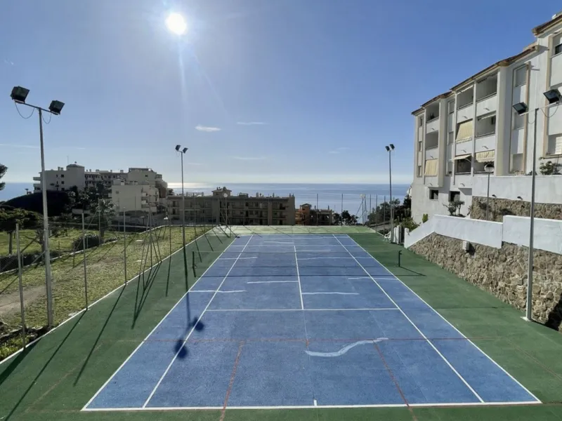 Apartment - Middle Floor Apartment в продаже в Benalmadena, Málaga. В доме 2 спален и 1 ванных комнат. Площадь дома 60 м²