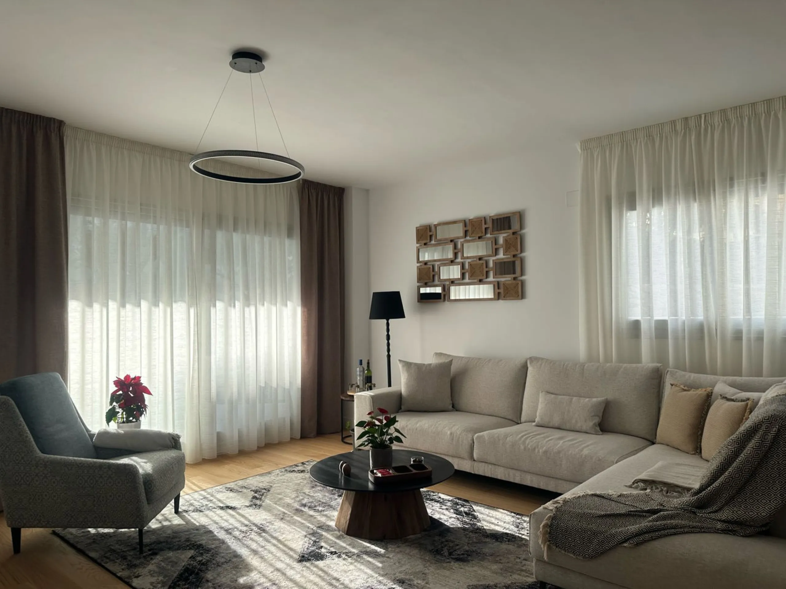 Exquisite 2-Bedroom Ground Floor Apartment for Sale with Sweeping Sea Views