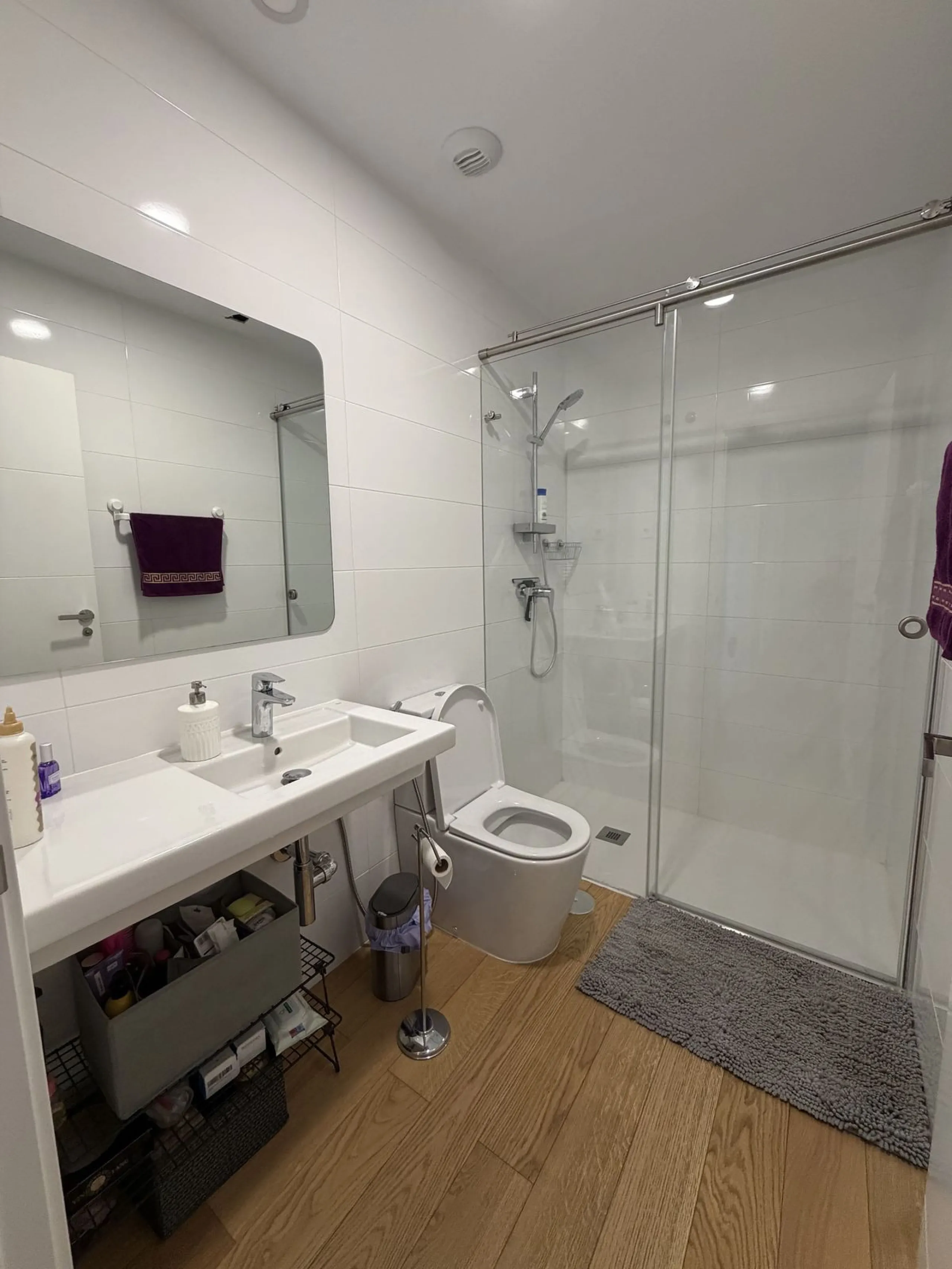 Exquisite 2-Bedroom Ground Floor Apartment for Sale with Sweeping Sea Views